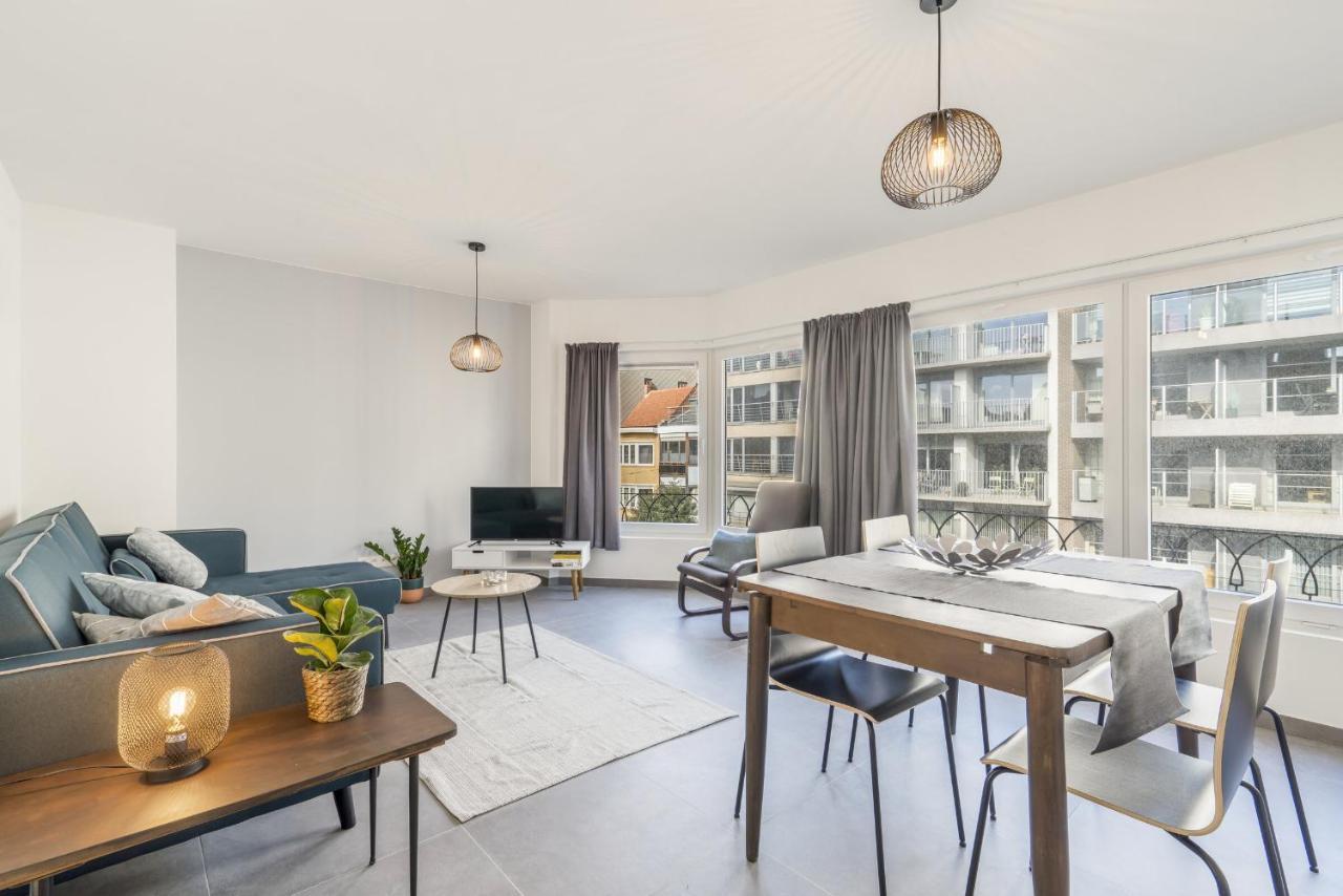 Delightful Family Apartment At Only 50 Meters From The Beach / Panne A Cote De Panne Exterior photo